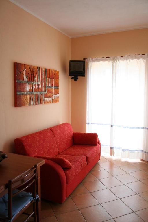 Gaia Holidays Apartments - 11