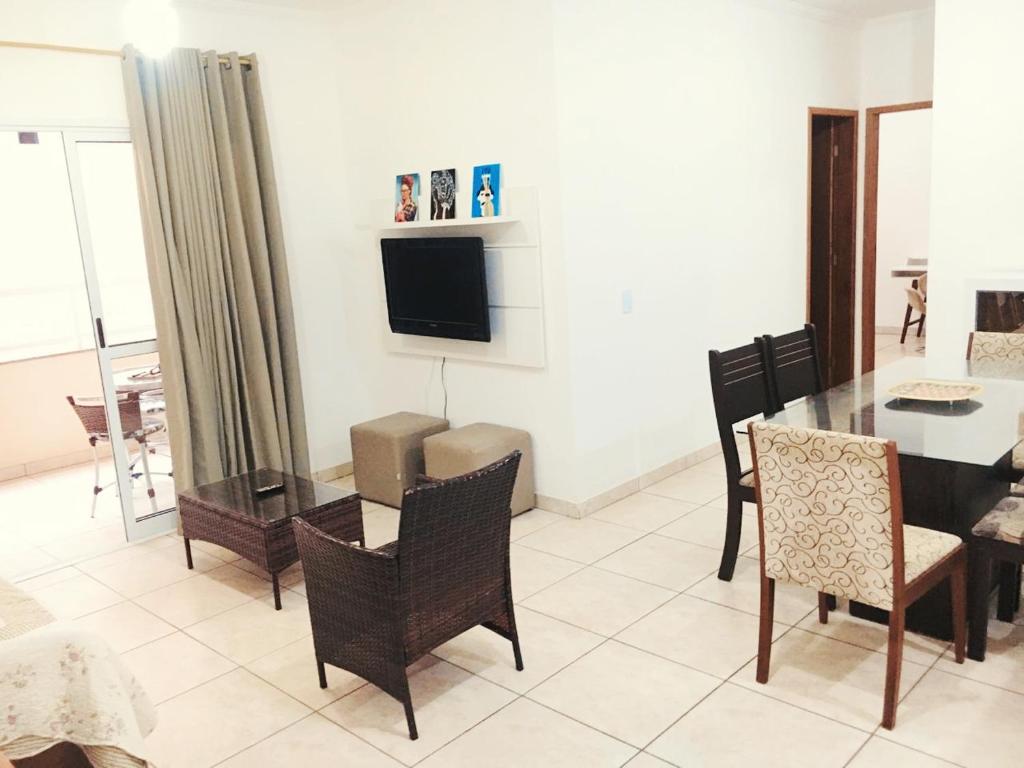  Apto na Toninhas 150m do mar