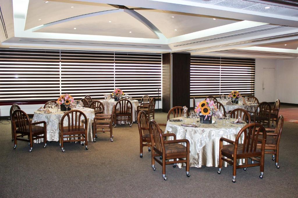 Restaurace v ubytování San Juan Park Hotel