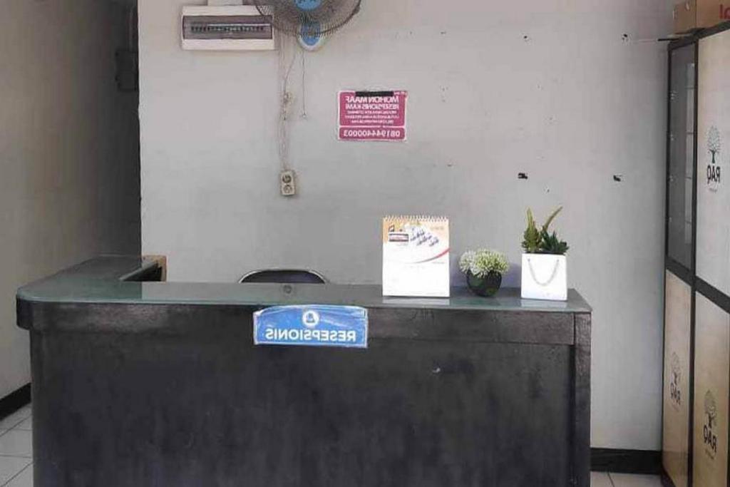 The lobby or reception area at Marson Interkota Residence Mitra RedDoorz