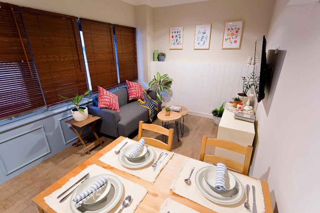 Cottonwood Bed & Breakfast House Bandung - Suite Familiar