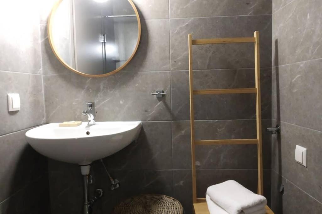 Łazienka w obiekcie Candia Studio-Heraklio City Centre