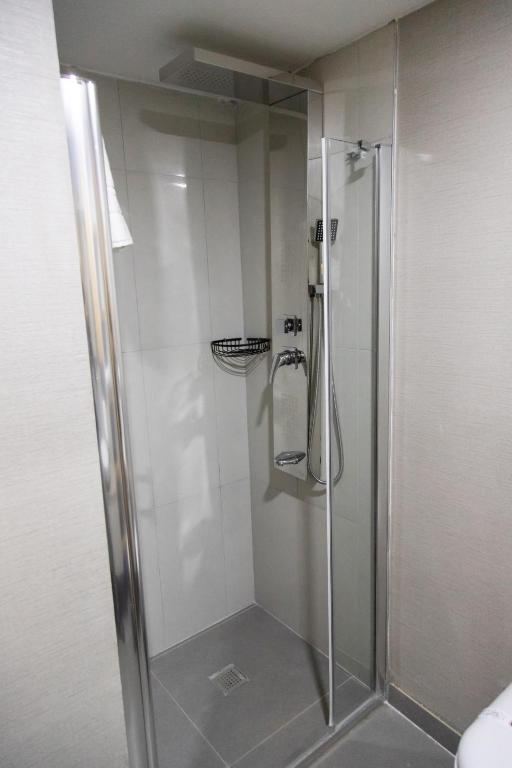 A bathroom at INN HOUSE LOFT SPA