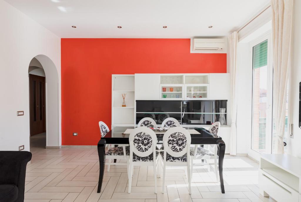 A kitchen or kitchenette at Casa Flo