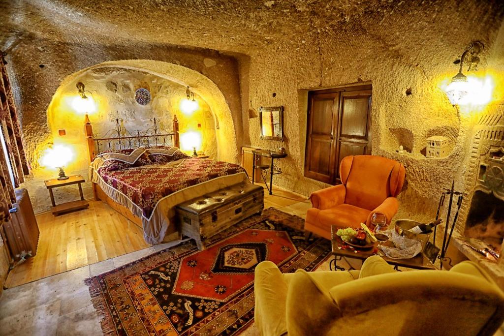 Traveller's Cave Hotel - Deluxe Double Room