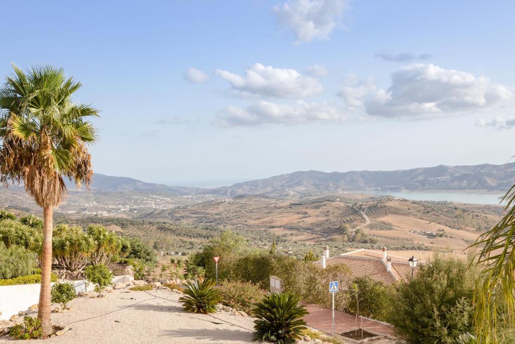 Villa Cocotero, Periana, Spain - Booking.com