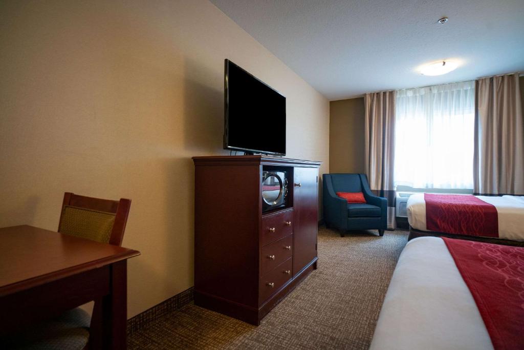 TV a/nebo společenská místnost v ubytování Comfort Inn Kennewick Richland