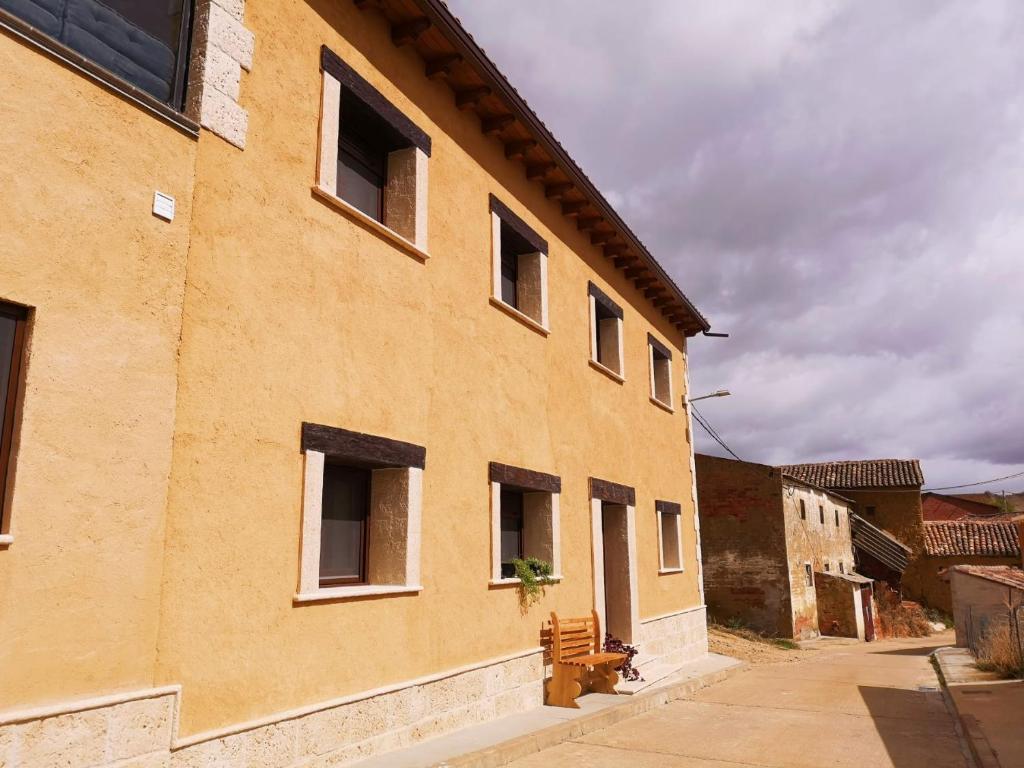 Budova, v ktorej sa dom na vidieku nachádza