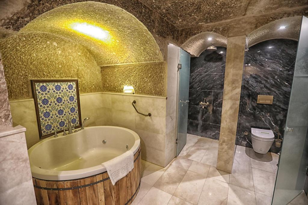 Traveller's Cave Hotel - Junior Suite
