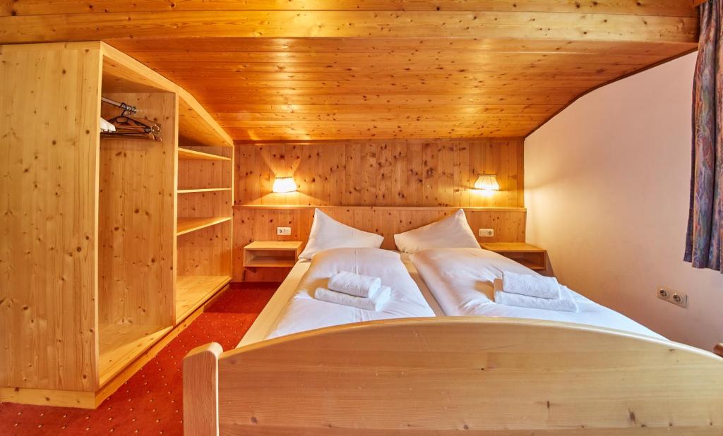 Postel nebo postele na pokoji v ubytování Appartements Christine