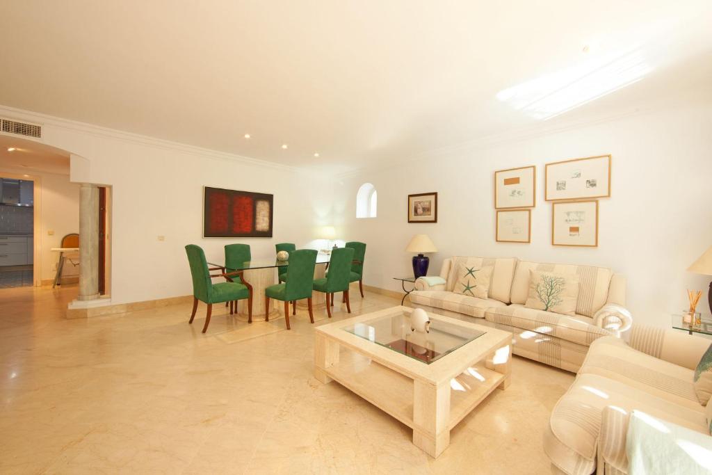 Posezení v ubytování White Pearl Beach Elviria