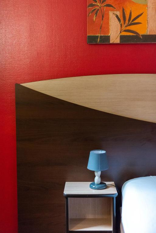 Foto dalla galleria di Hôtel Bagatelle Paris Nord Roissy CDG a Goussainville