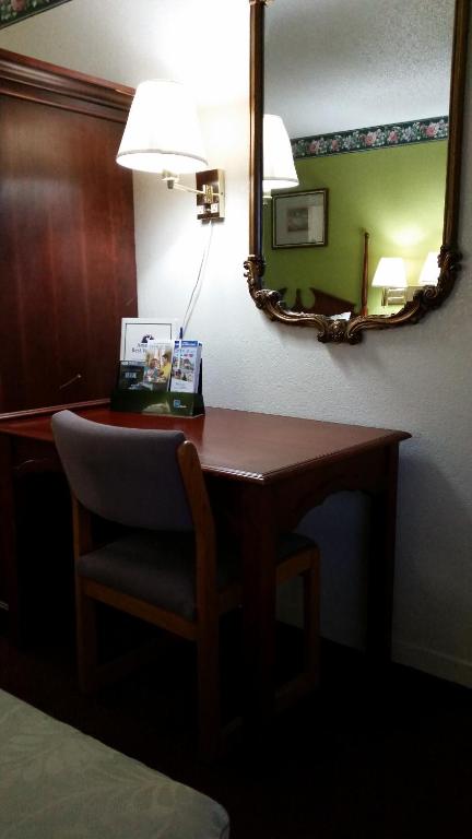 San Marcos Inn - King Suite