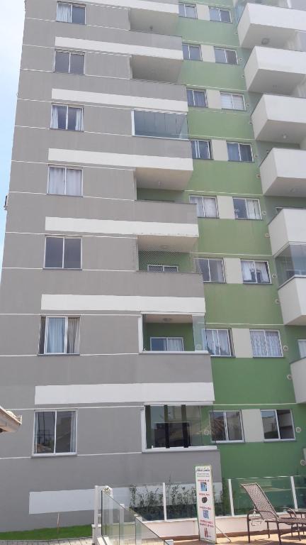  Apto Piçarras com piscina