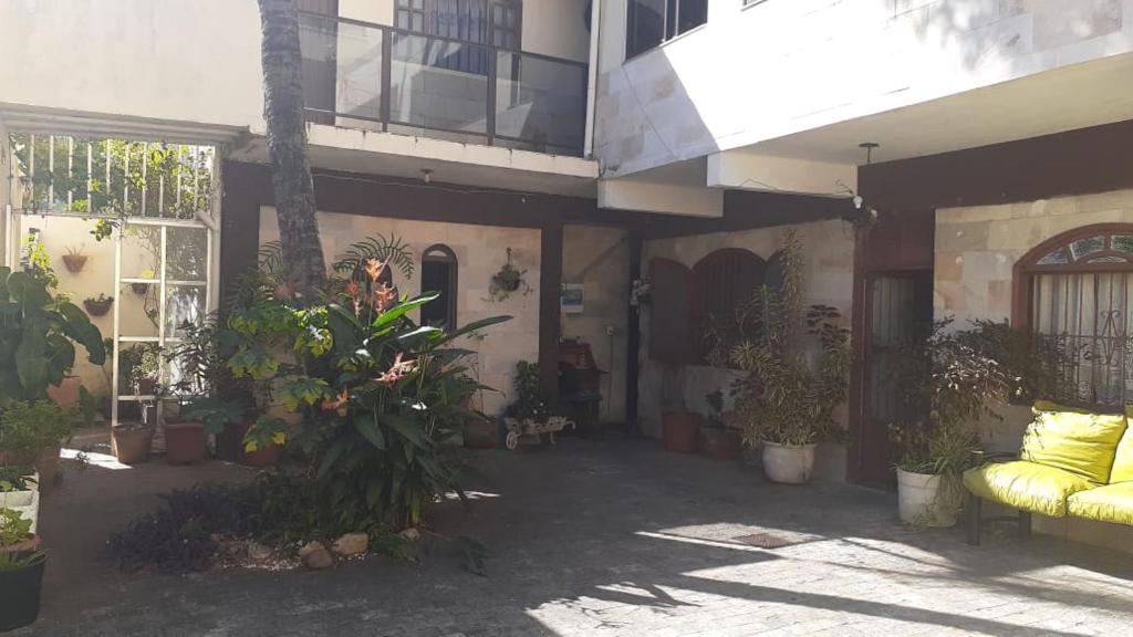 Suítes Tropicana guesthouse