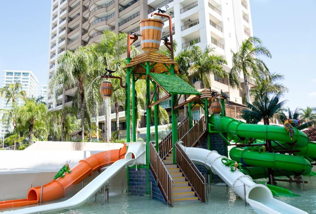 Bazén v ubytování Sunscape Puerto Vallarta Resort nebo v jeho okolí