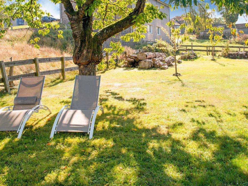 Zahrada ubytování Holiday Home in Ardennes with Terrace