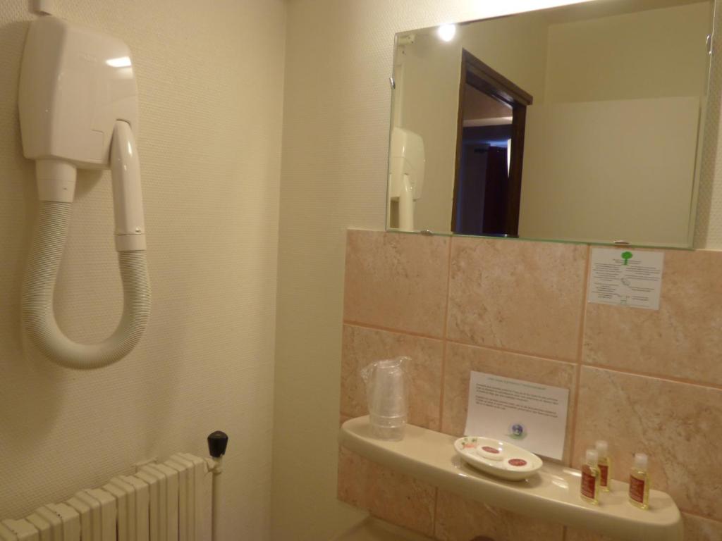 Hotel du Centre - Twin Room