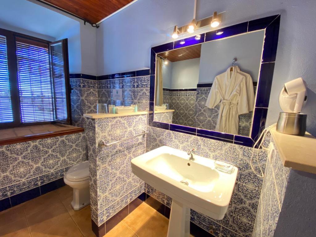 Un baño de Molino La Nava