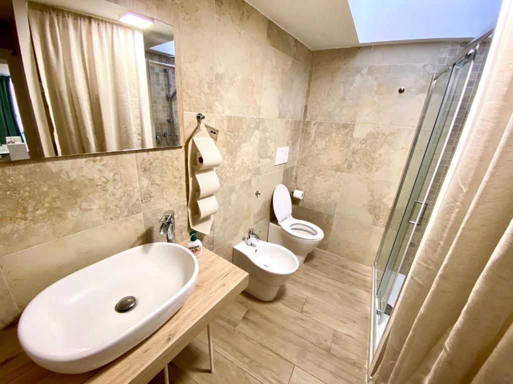 A bathroom at APARTMENT VITERBO CENTRO CORSO