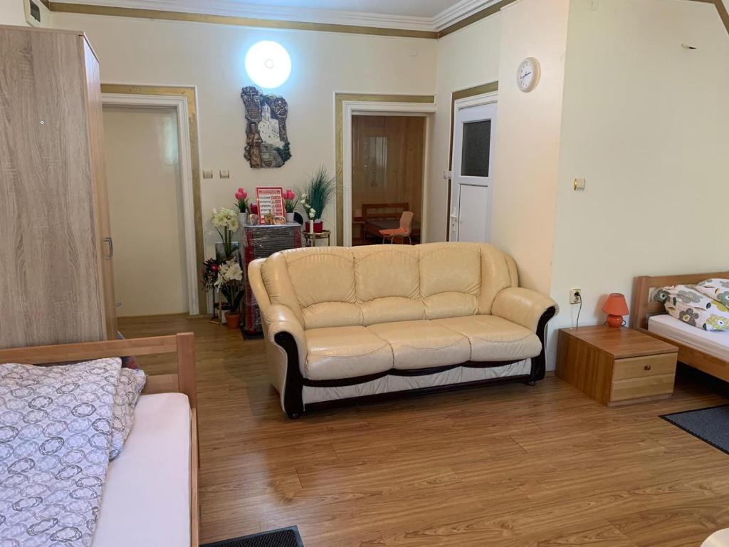 Χώρος καθιστικού στο Apartman Pejica