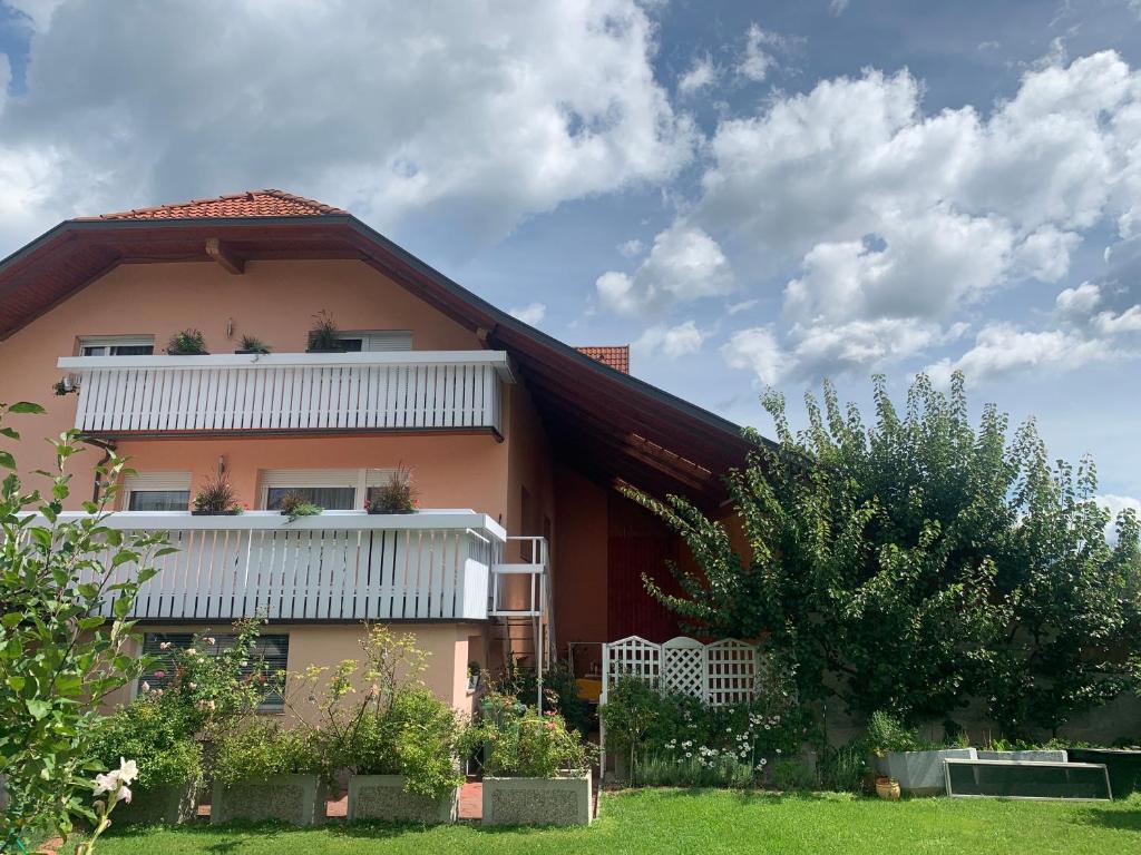 Zahrada ubytování Apartma Metka