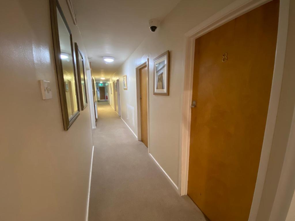 Old Farm Hotel - Resim 12