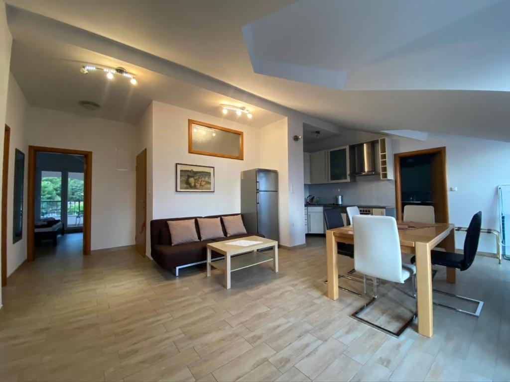 Apartments Grozdana - Apartamento De Tres Dormitorios De Lujo