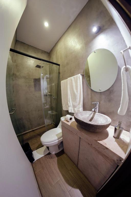 Koupelna v ubytování Coaranda Hotel Boutique