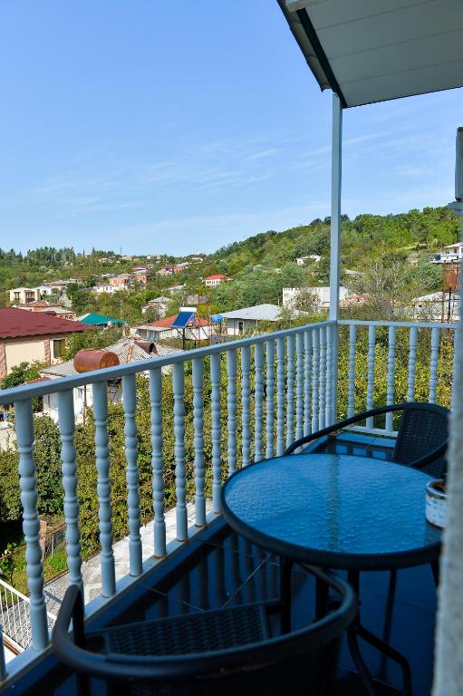 Balkón nebo terasa v ubytování Family Нotel Banuri