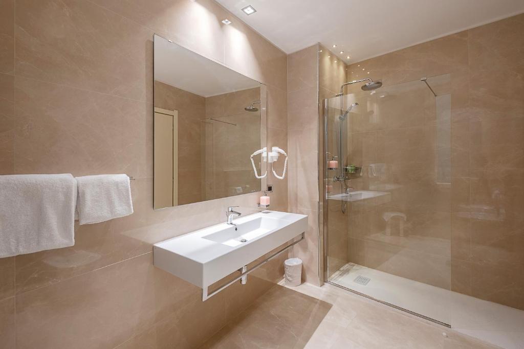 Koupelna v ubytování Hotel Touring