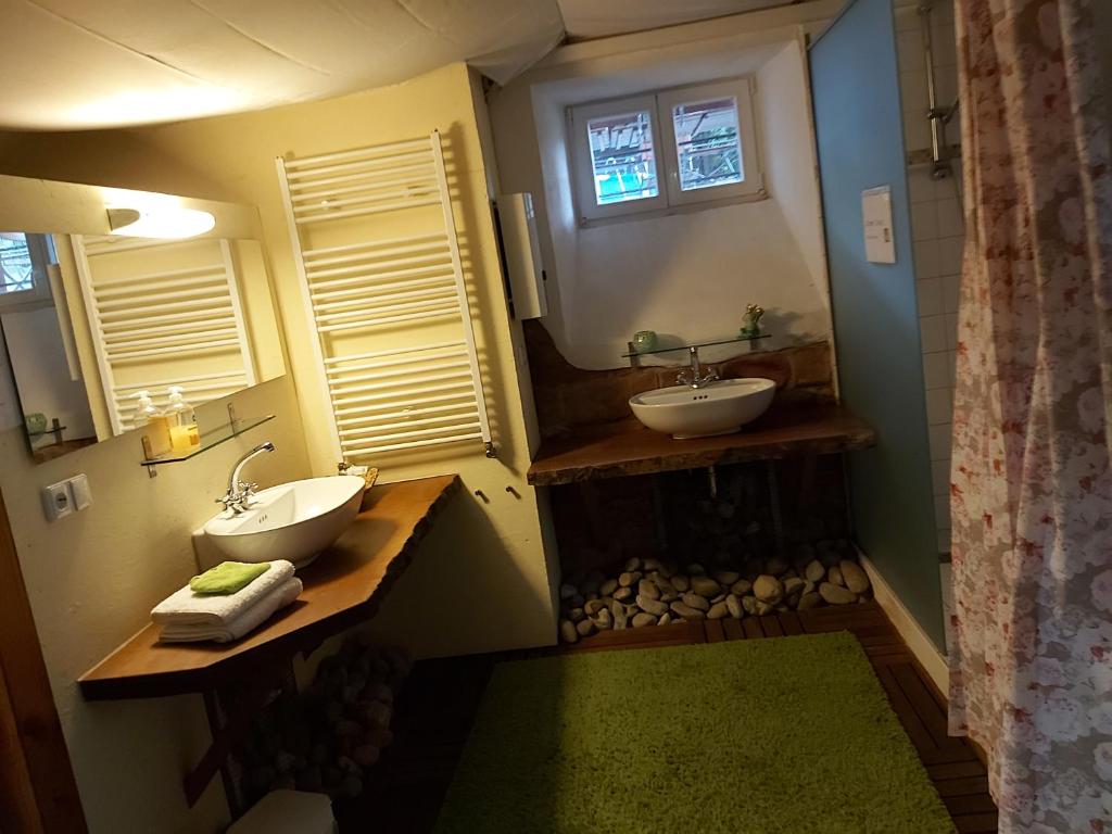 Forsthaus Merzalben Hostel - Habitación Doble Deluxe (2 Adultos + 1 Niño)