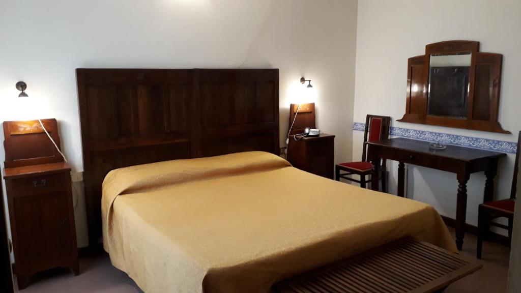 Postel nebo postele na pokoji v ubytování Hotel Due Mori No air conditioning