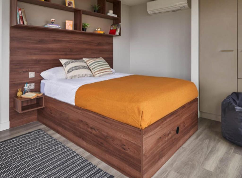 Stylish Studios, SOUTHAMPTON - SK