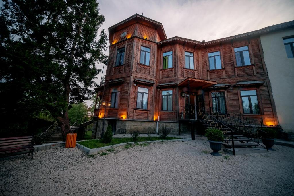 Budova, kde se hotel nachází
