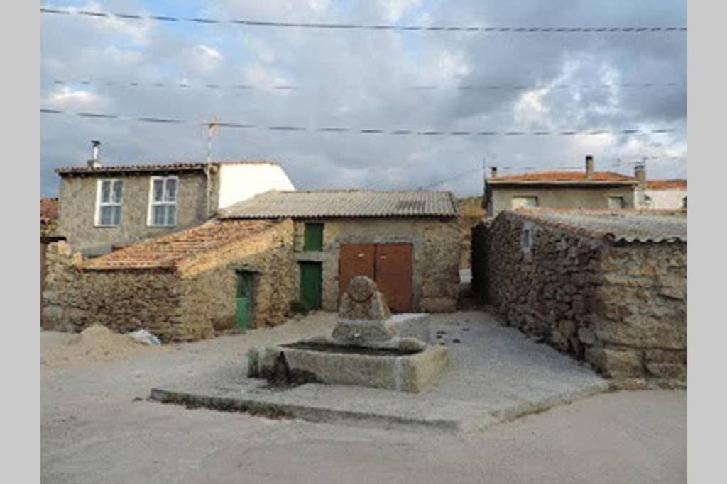Casa rural 4 Chimeneas, Navalespino – Precios actualizados 2023