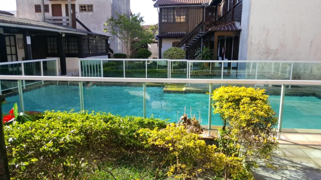  Apartamento com piscina