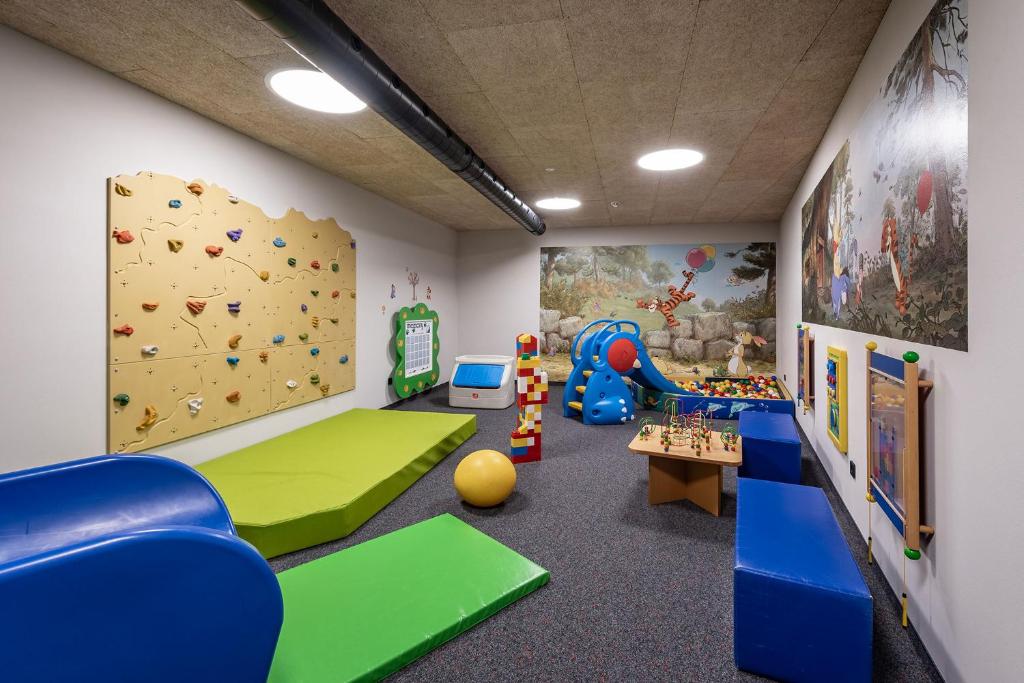 Dětský klub v ubytování Hotel Edelweiss