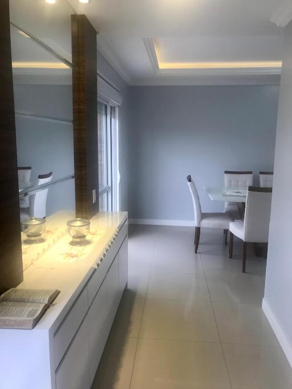 Apto. 03 Quartos à 500m da Praia  Apto. 03 Quartos à 500m da Praia