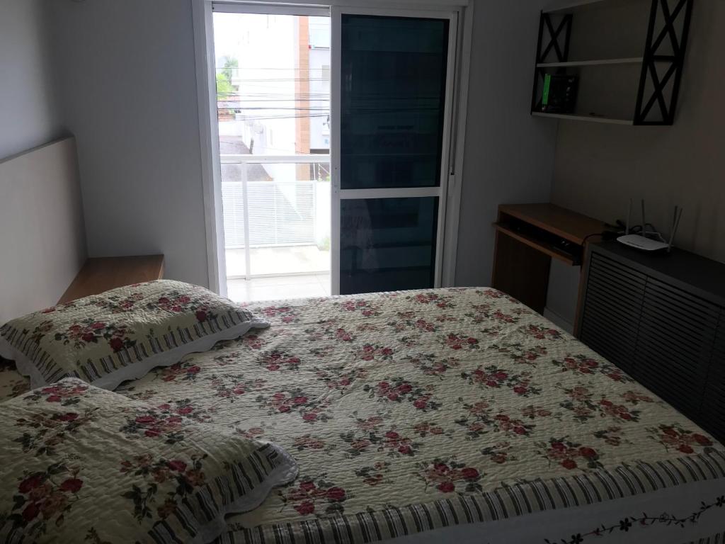 Apto. 03 Quartos à 500m da Praia  Apto. 03 Quartos à 500m da Praia