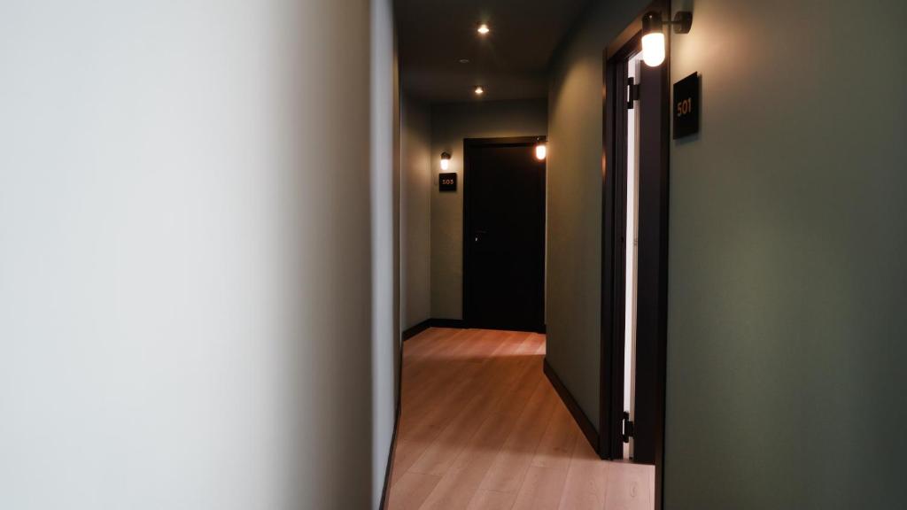 MD Design Hotel - Portal del Real - Resim 13