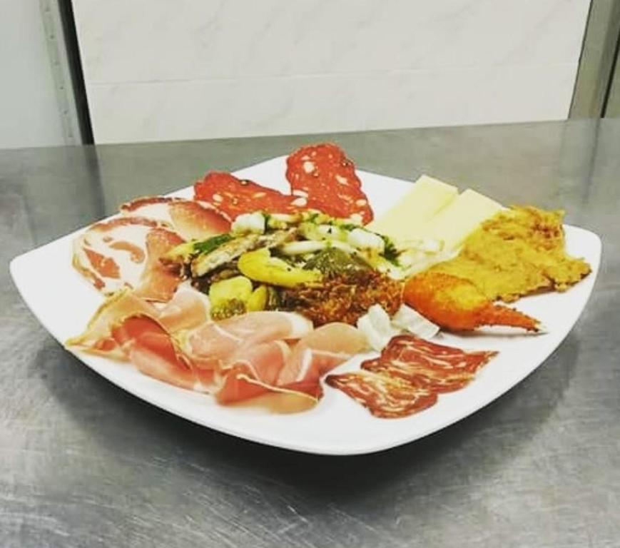 Jídlo v hotelu nebo okolí