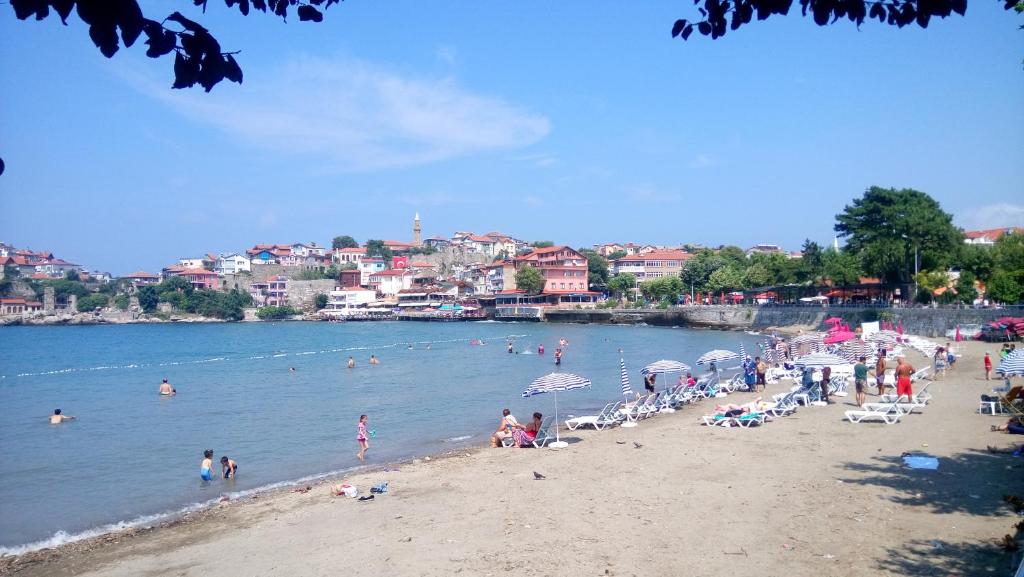 Amasra Kerem Apart - 带露台的公寓