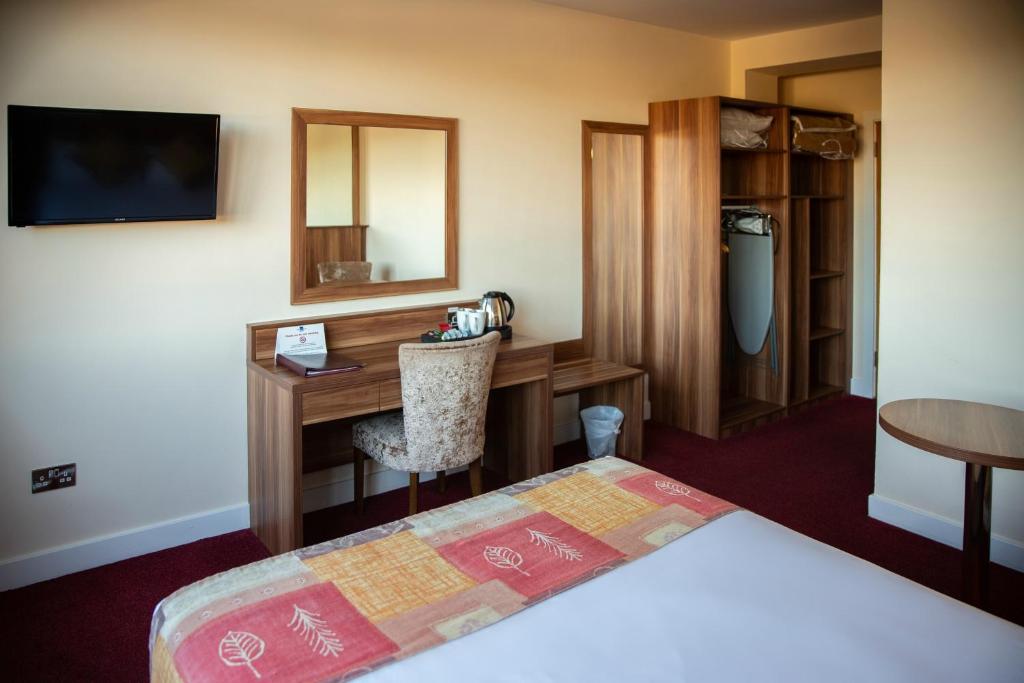 Μια τηλεόραση ή/και κέντρο ψυχαγωγίας στο West County Hotel