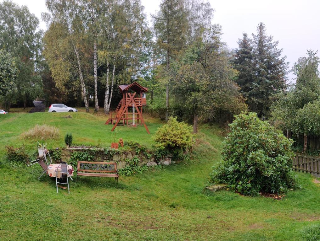 Zahrada ubytování Mezná 85