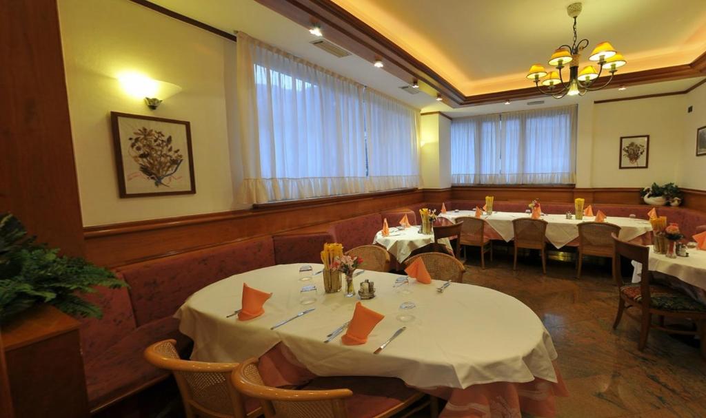 Restaurace v ubytování Hotel Vela