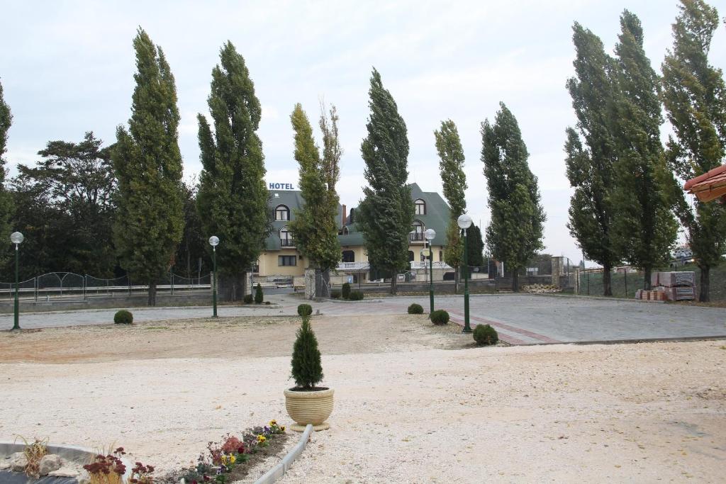Fotografie z fotogalerie ubytování Hotel Holdfény v destinaci Kápolnásnyék