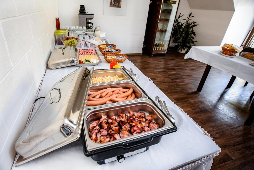 Jídlo v hotelu nebo okolí