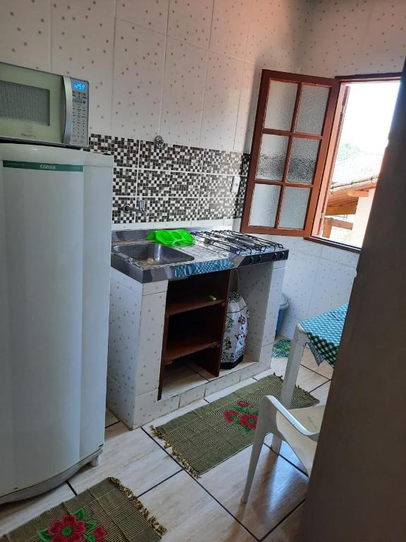  Kitnet em Garatucaia Fundos