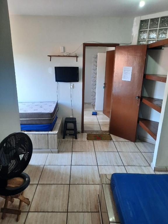  Kitnet em Garatucaia Fundos